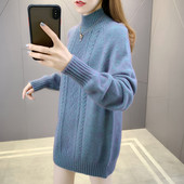 Moteriškas megztinis nėščiosioms aukšta apykakle