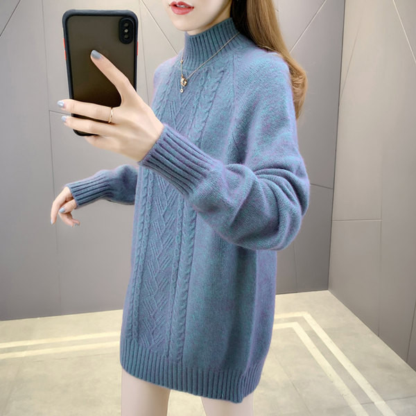 Moteriškas megztinis nėščiosioms aukšta apykakle