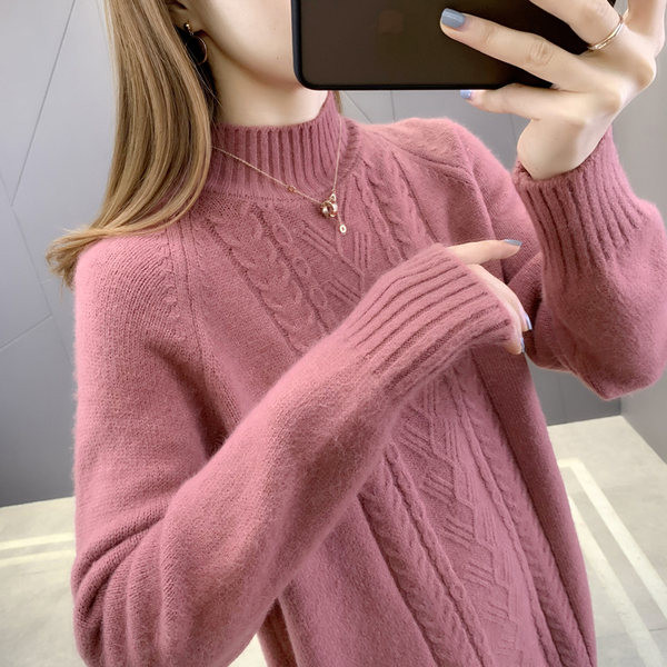 Moteriškas megztinis nėščiosioms aukšta apykakle