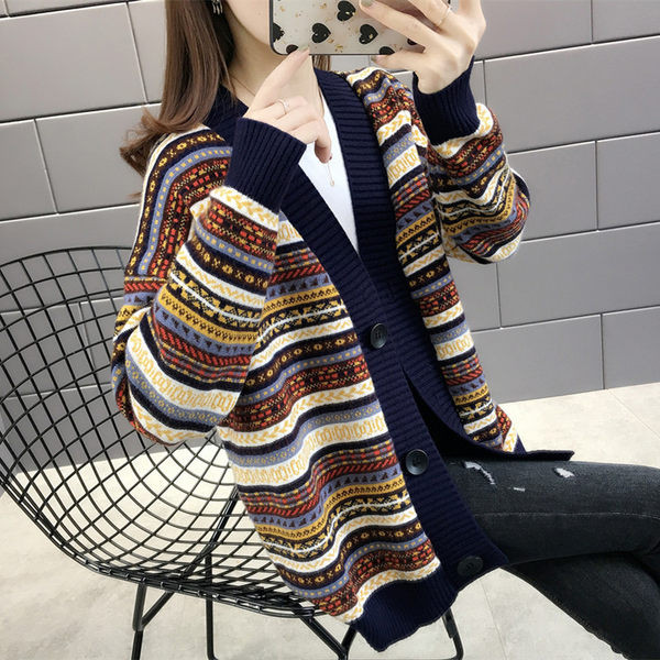 Moekas rasedate kardigan V-kaelusega ja nööpidega