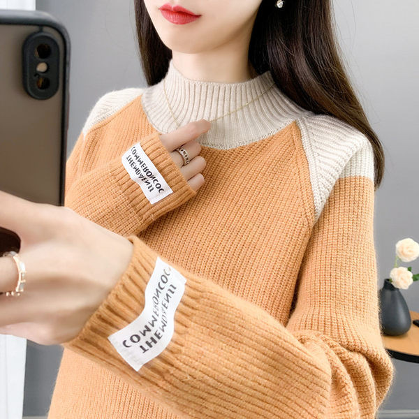 Zimný tehotenský sveter s golierom a logom