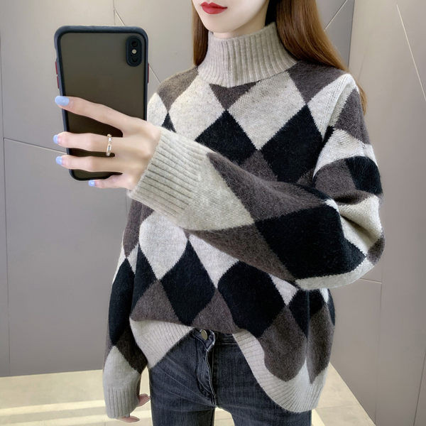 Jesenno-zimný tehotenský sveter s rolákom