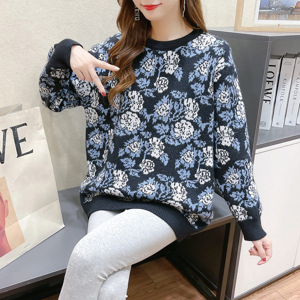 Moteriškas žieminis megztinis su ovalia iškirpte nėščiosioms