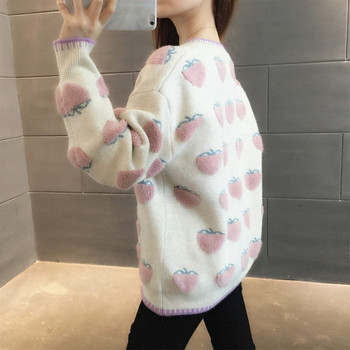 Дамски зимен пуловер с обло деколте