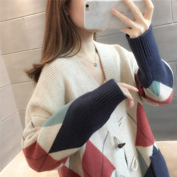 Cardigan de maternitate toamna-iarna cu decolteu in V si nasturi