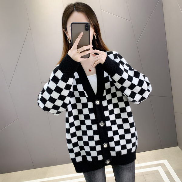 Naiste vabaaja ruuduline nööbiga kardigan