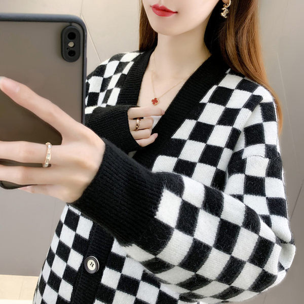 Naiste vabaaja ruuduline nööbiga kardigan