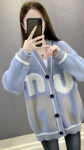 Dámske tielko pre tehotné ženy s 3D prvkami