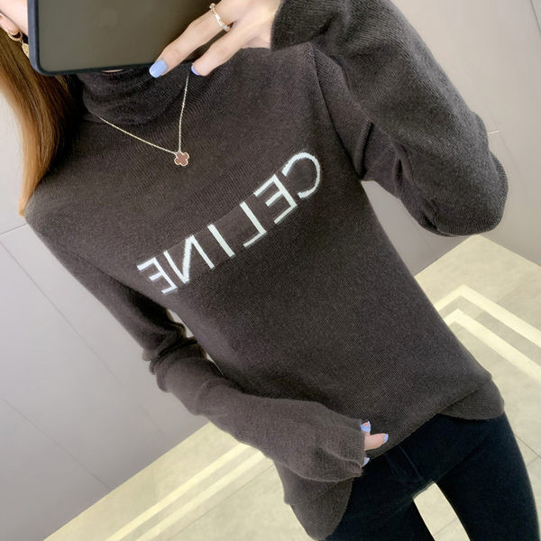 Nový model tehotenského svetra s vyšívaným nápisom