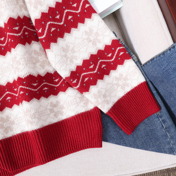 Zimný dámsky tehotenský sveter s okrúhlym výstrihom