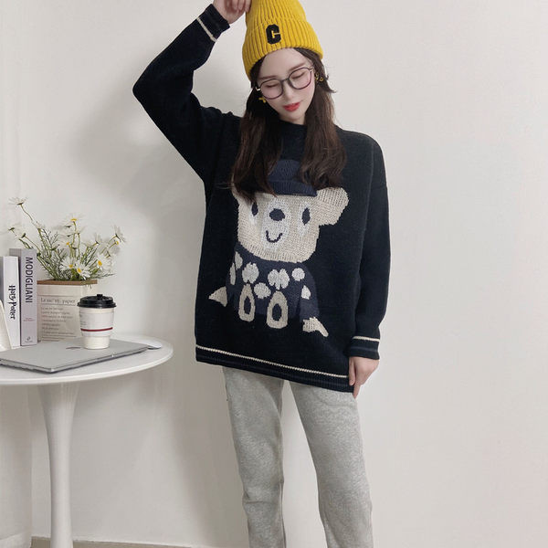 Dámsky pletený tehotenský sveter s výstrihom do O