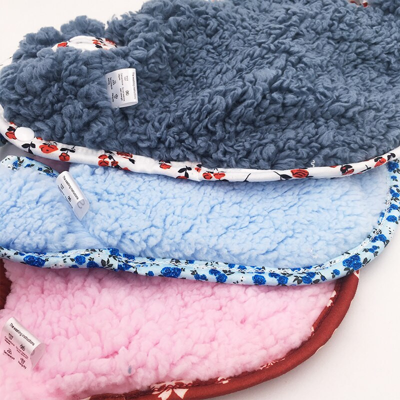 Talvine vibu Lilletrükiga fliisist lemmikloomariided Pehmed soojad lemmikloomariided koeravest Lambavillane varrukateta koeramantel jakk väikestele koertele