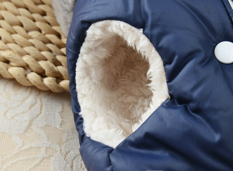 Talvine uus lemmikloomakoer Kolmevärvilised vatipolsterdatud soojad koerariided pluss sametist paks jope värviline kasukas Kutsikapargid väikesele koerale