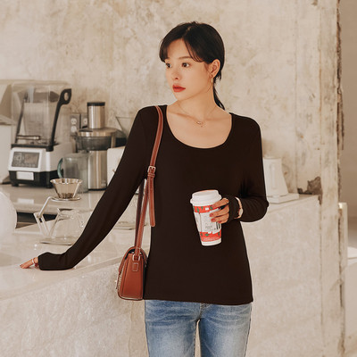 Jednofarebná tehotenská blúzka so štvorcovým výstrihom