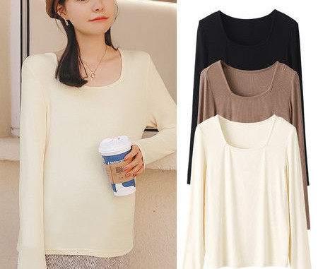 Jednofarebná tehotenská blúzka so štvorcovým výstrihom