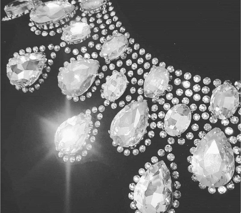 Kõik suurused 25-värviline Rivoli ümmargune õmblusklaasi kivi õmmelda kristallist strassi Kuld küünis Montees käsitöö peakatte riided kingad