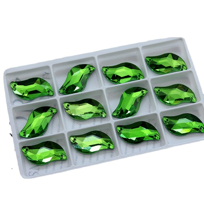 Všetky veľkosti Všetky farby ab s tvar prišívaný kamienkový list sklenený krištáľ šitie plochá zadná strana 2 otvory 6*12 10*20 14*30 na ozdobu šiat