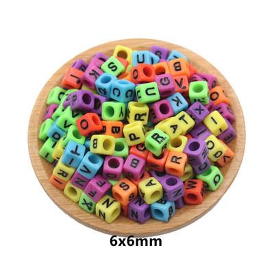 100 ks akrylových korálok, okrúhle ploché abecedné digitálne kocky, voľné dištančné korálky na ozdobné oblečenie, materiály na výrobu náramkov.