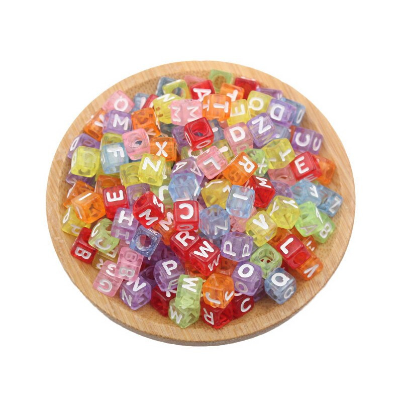 100 ks akrylových korálok, okrúhle ploché abecedné digitálne kocky, voľné dištančné korálky na ozdobné oblečenie, materiály na výrobu náramkov.