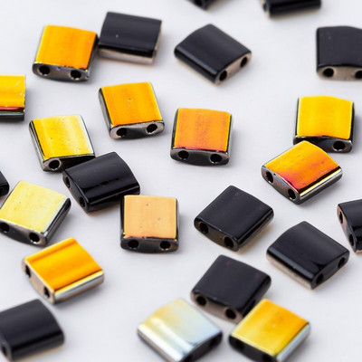 Korálky Taidian Miyuki Tila 5x5x1,9 mm, bohémsky štýl, nepriehľadné, ručne vyrobené na šperky, korálková výšivka 3 gramy/sada, približne 33 kusov