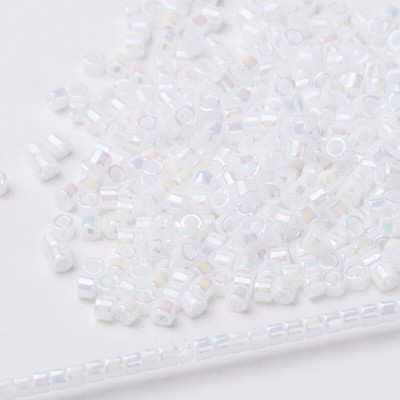 Taidian Miyuki Delica helmed 11/0 valget värvi Super Mix Beadwork tarnija 3 grammi / partii umbes 600 tükki 1,6x1,3 mm