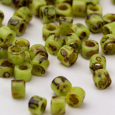 Japonské korálky Taidian Miyuki Delica 11/0 3gram Picasso korálky 1,3*1,6 mm v množstve na párty šaty, približne 600 kusov