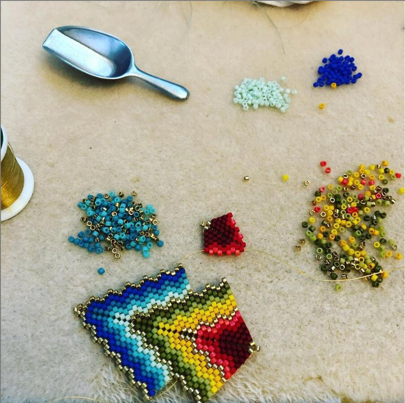 Japonské korálky Taidian Miyuki Delica 11/0 3gram Picasso korálky 1,3*1,6 mm v množstve na párty šaty, približne 600 kusov