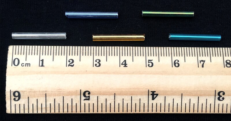 100 ks/balenie 2,5*20 mm dlhé strieborné jadro českých sklenených korálok v trubici na šperky, odev, DIY náramky, remeselné doplnky