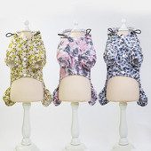 Kassi polüester kapuutsiga veekindel neljajalgse kapuutsiga värske trükiga vihmamantel koerariided Täiesti sobiv vihmamantel õues ostlemiseks