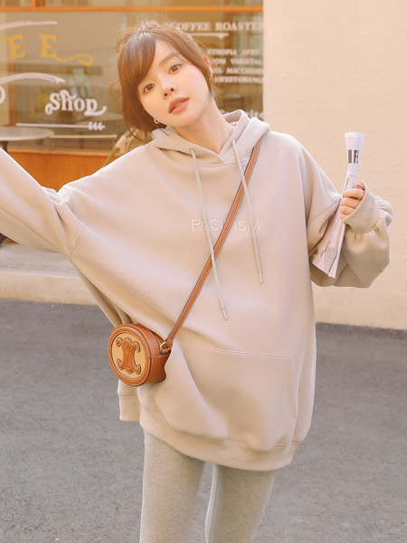 Hetkel rasedate pluus kapuutsi ja paeltega