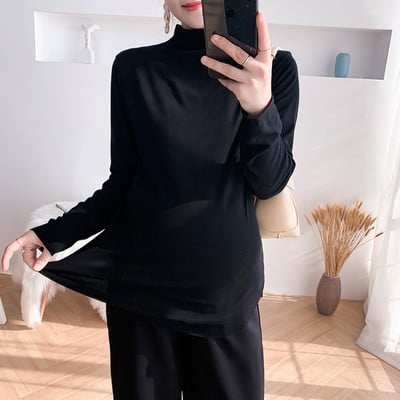 Nový model jednofarebnej blúzky s golierom pre tehotné ženy