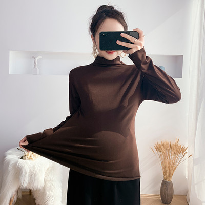 Nový model jednofarebnej blúzky s golierom pre tehotné ženy