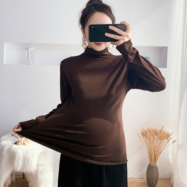 Nový model jednofarebnej blúzky s golierom pre tehotné ženy