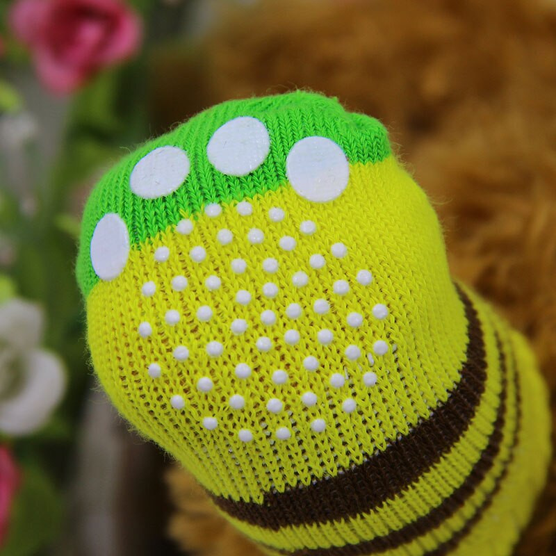 Mielos 4 vnt./rinkinys Kambarinės naminių šunų kojinės Minkštos kokybiškos medvilnės Šiltos neslystančios letenėlės Lengvai nuplaunamos Spalvingos šunų kačių batų kojinės