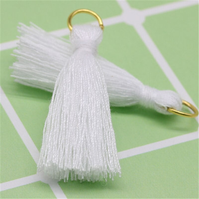 Viacfarebné 100 ks 3 cm strapce bavlnené prívesky prívesky strapce DIY dekorácia