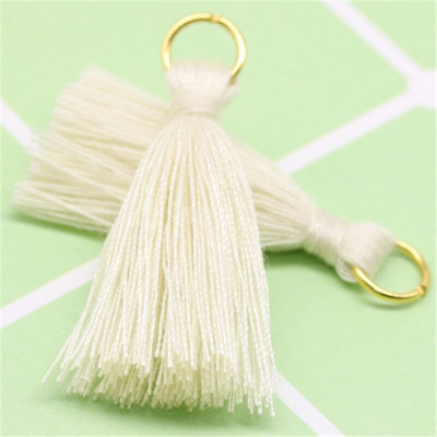 Viacfarebné 100 ks 3 cm strapce bavlnené prívesky prívesky strapce DIY dekorácia