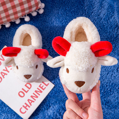 Papuci eleganti pentru fete cu element 3D