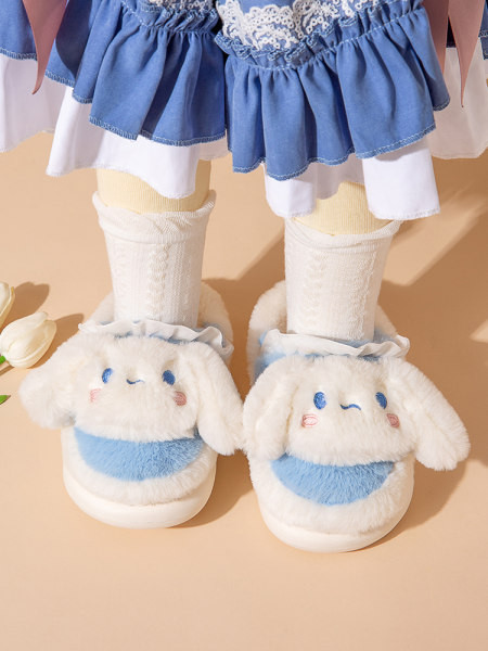 Papuci toamna-iarna cu element 3D si captuseala calda pentru fete