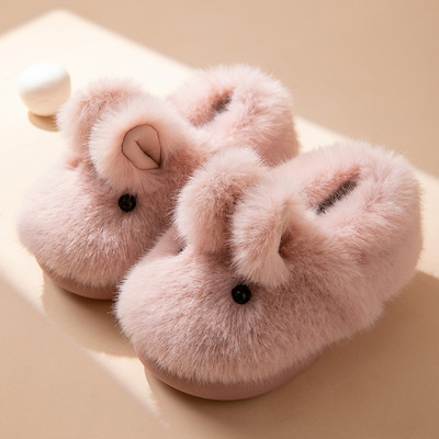 Erinevates värvides laste sussid tüdrukutele