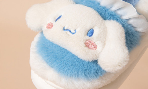 Erinevates värvides laste sussid tüdrukutele