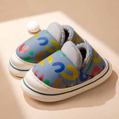 Нов модел пантофи за момичета с топла подплата и надпис