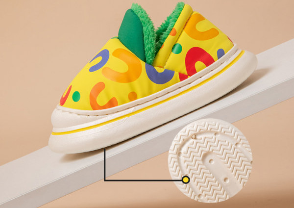 Нов модел пантофи за момичета с топла подплата и надпис