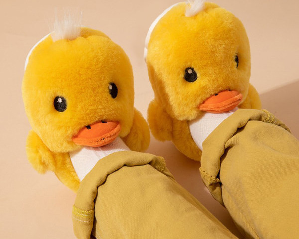 Παιδικές ζεστές παντόφλες για κορίτσια