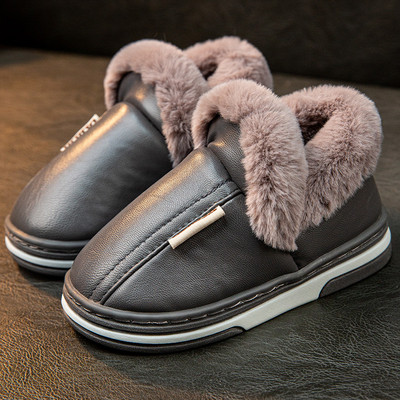 Αδιάβροχες παντόφλες από οικολογικό δέρμα με ζεστή φόδρα και γράμματα για κορίτσια και αγόρια