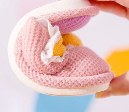 Nový model domácich papúč pre dievčatá so stuhou