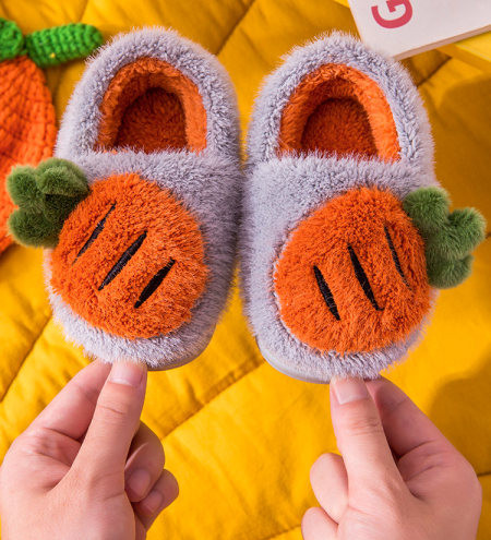 Laste plüüsist sussid - tüdrukutele