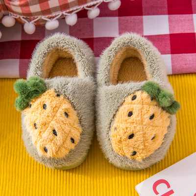 Aplikatsiooniga vabaaja kingad tüdrukutele