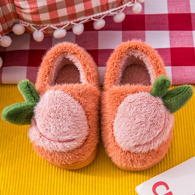 Aplikatsiooniga vabaaja kingad tüdrukutele