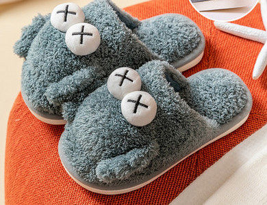 Detské plyšové papučky s 3D prvkom