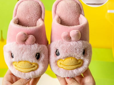Detské plyšové papučky s 3D prvkom